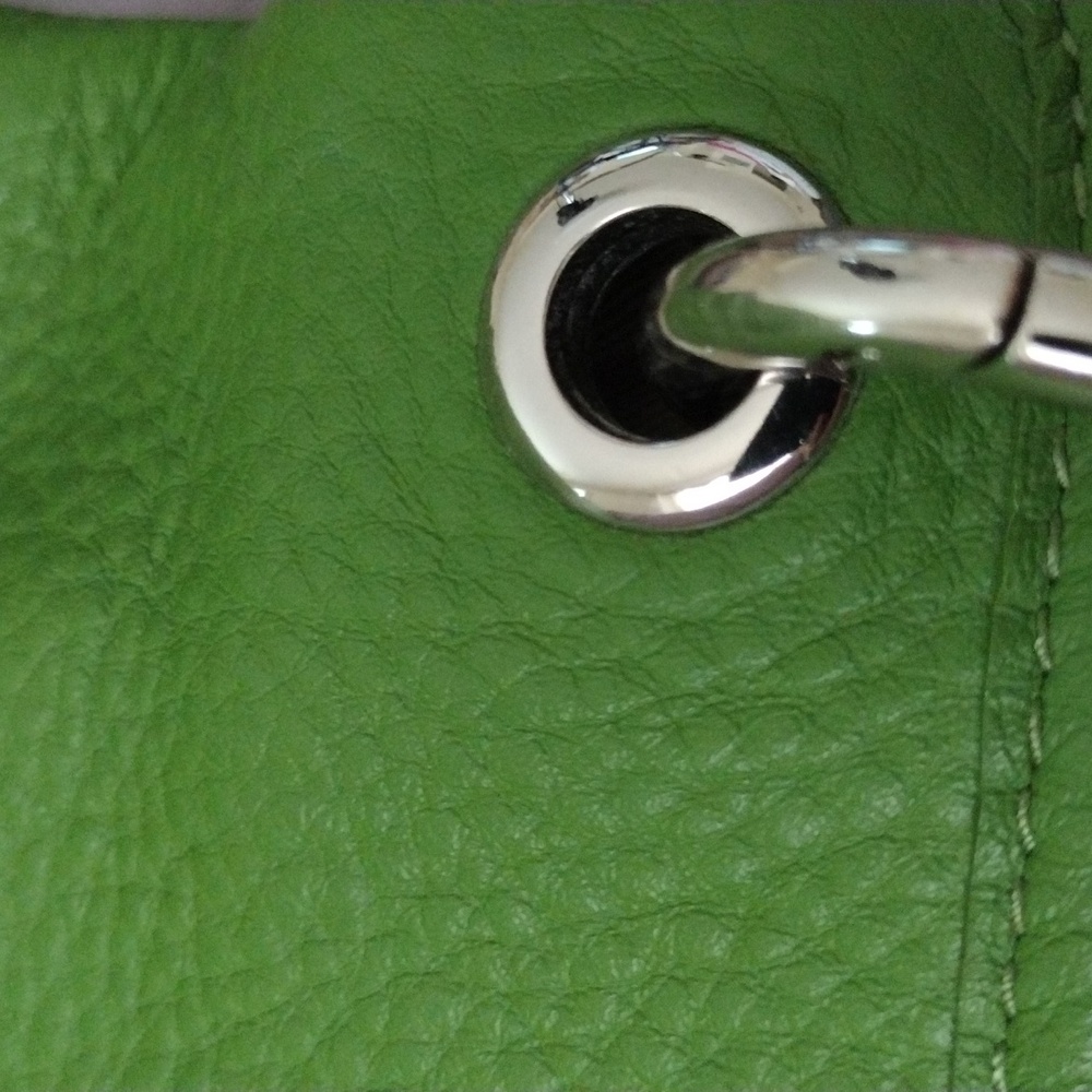 Vintage Vtg Y2k Xl Bodhi Leather Bright Green Hobo Bag Silver Chain Hardware - Picture 4 of 16